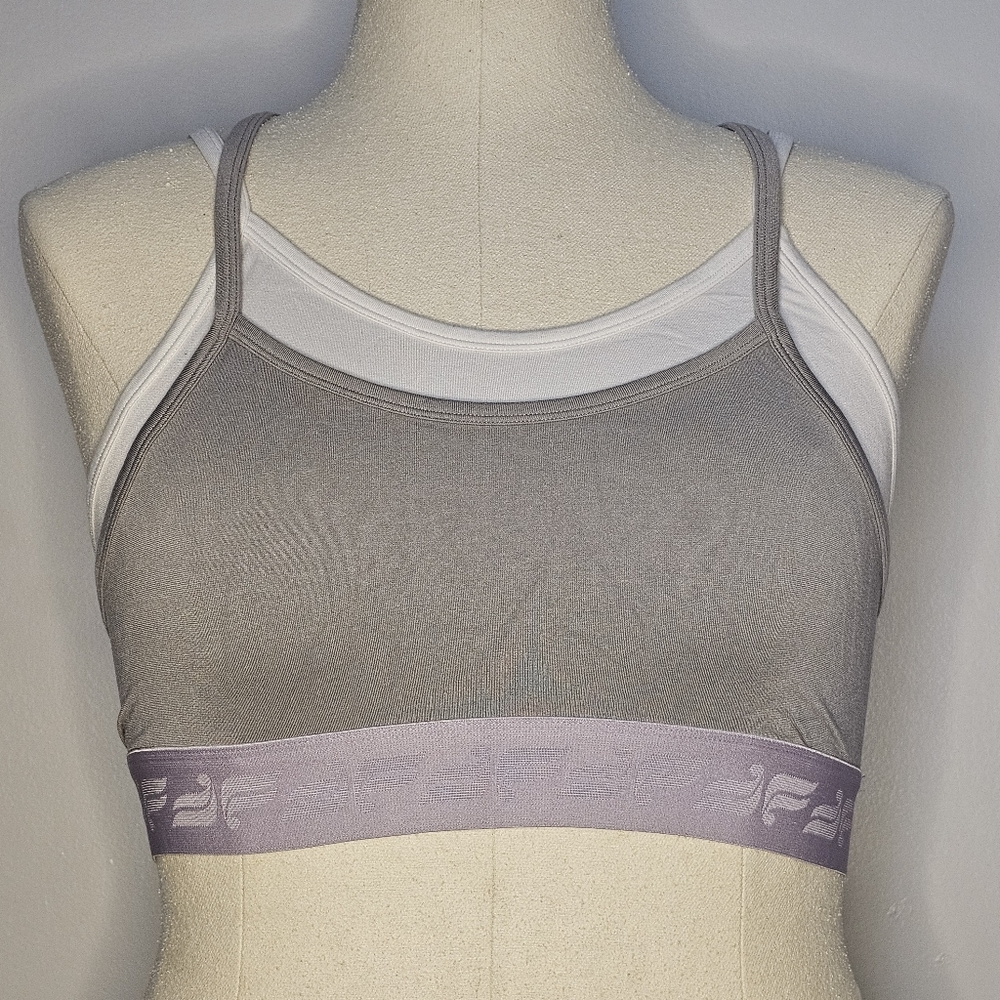Soft and stretchy, layered sports bra with thick Fabletics logo band